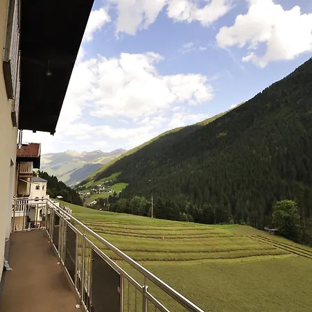 Haus Alpenrose Apartmán *